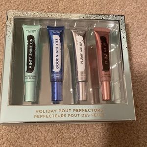 Victoria Secret 👄 Lip Gloss set!